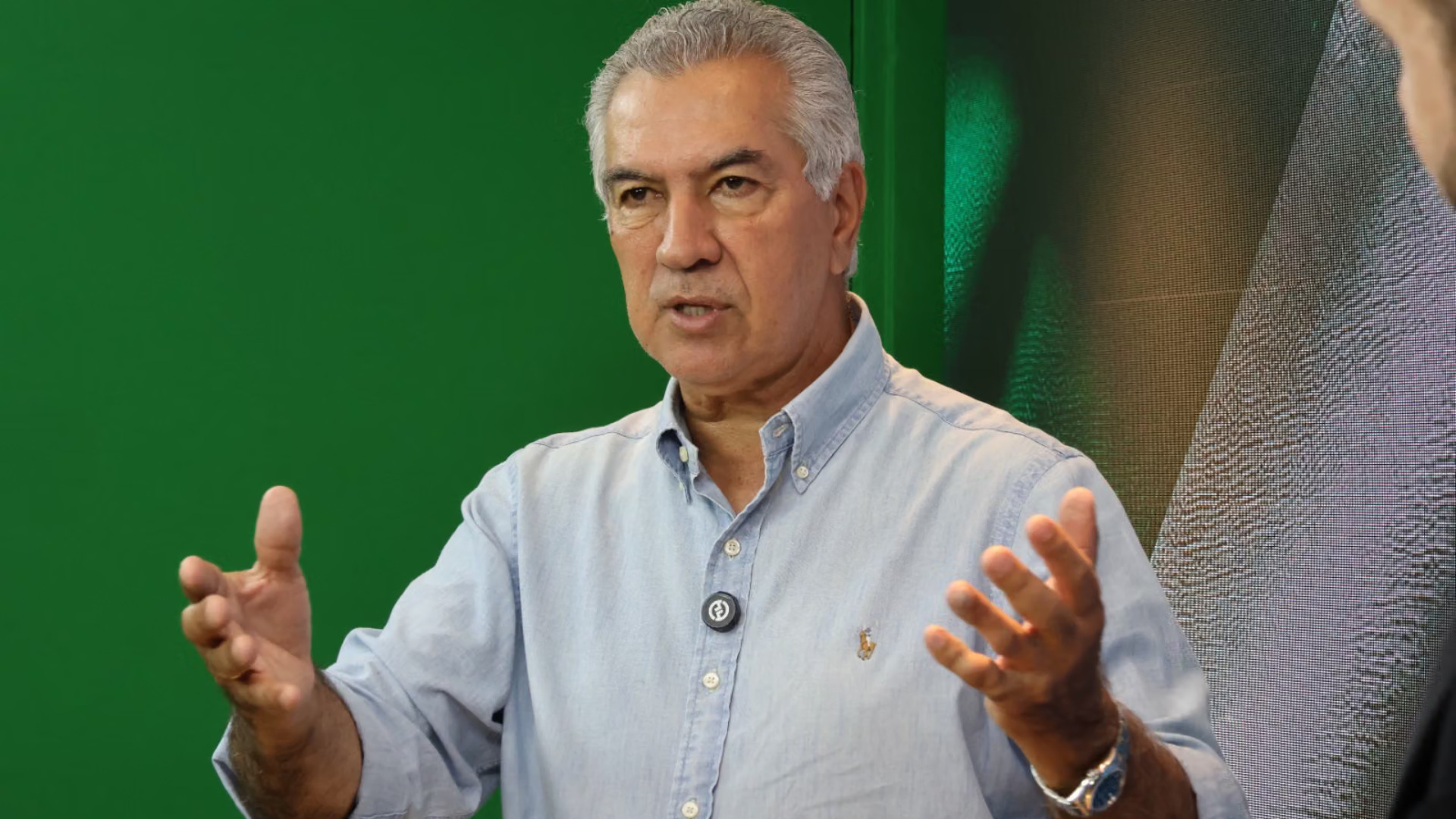Reinaldo Azambuja defende salário mínimo real e regras para motoboys