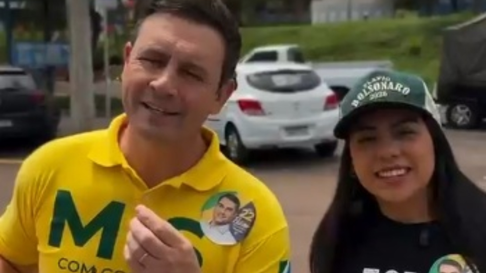 Adesivaço em apoio a Flávio Bolsonaro mobiliza Nova Alvorada do Sul